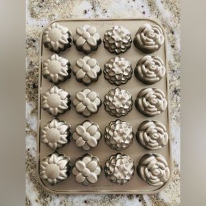Nordic Ware Petits Fours Pan (Brand New)